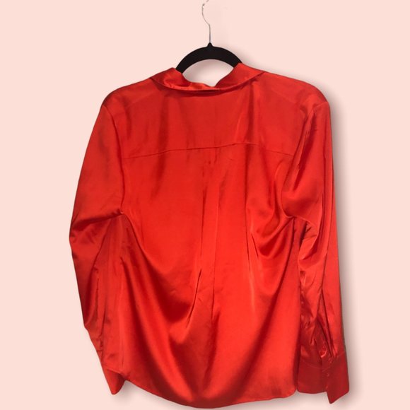 NWOT Banana Republic Classic Fit Button Down Blouse - Picture 2 of 4